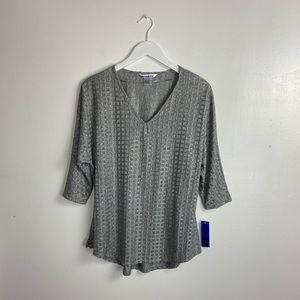 Nygard Geometric 3/4 Sleeve V-Neck Tee